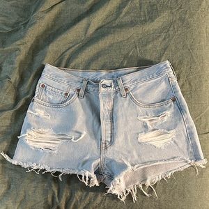 Levi’s 501 shorts size 31
